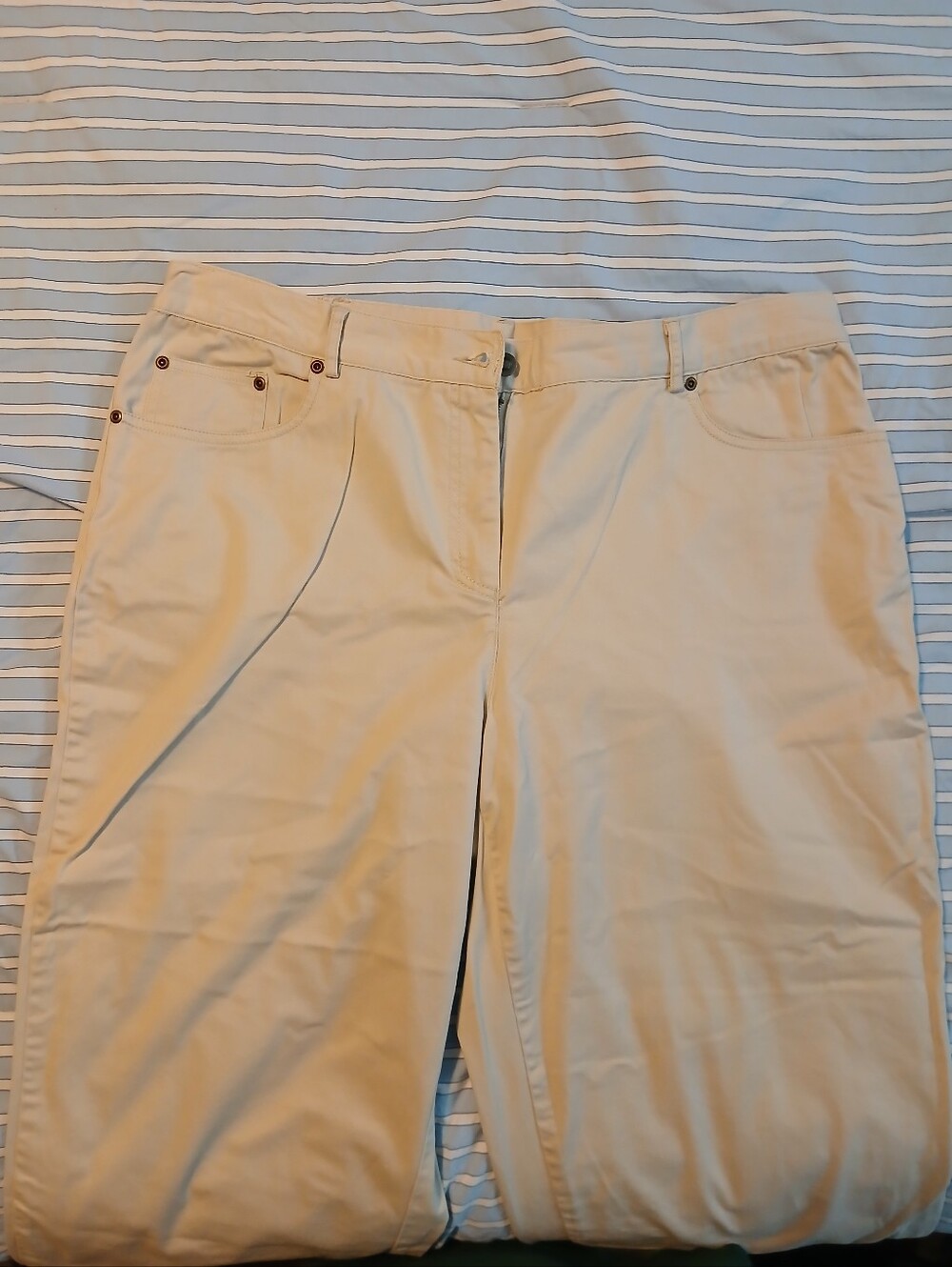 Women's Cream Cotton Capris